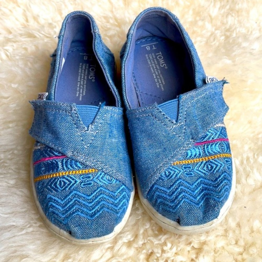 TOMS Global Embroidery Chambray Shoes Size 8